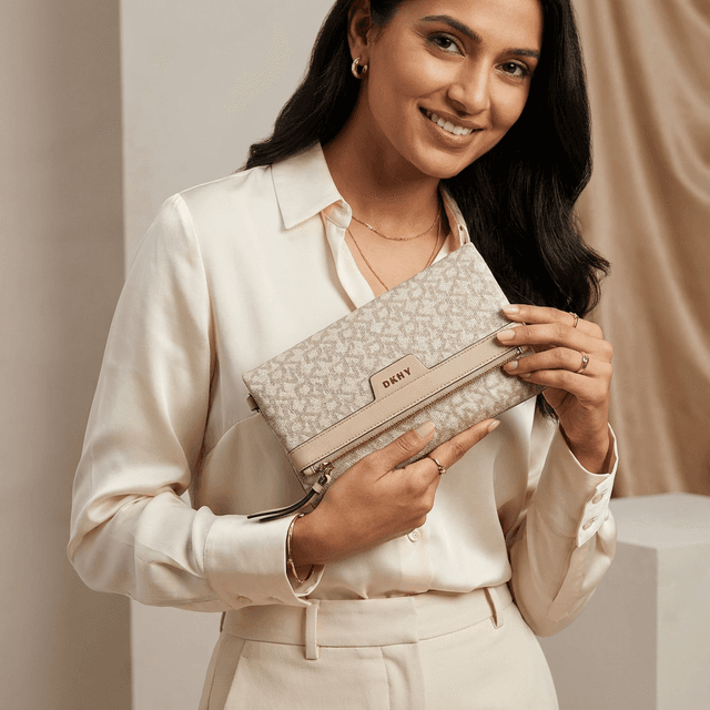 Everyday Bag model photo